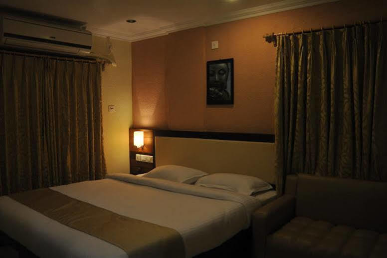 Moments Hotell Kolkata Eksteriør bilde