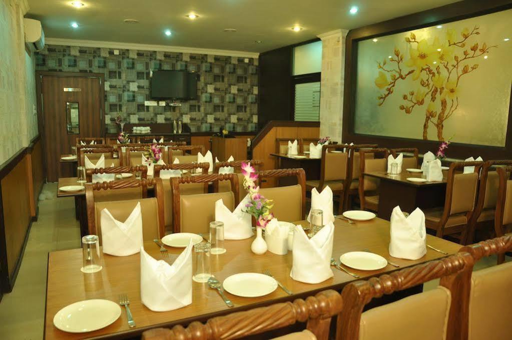 Moments Hotell Kolkata Eksteriør bilde