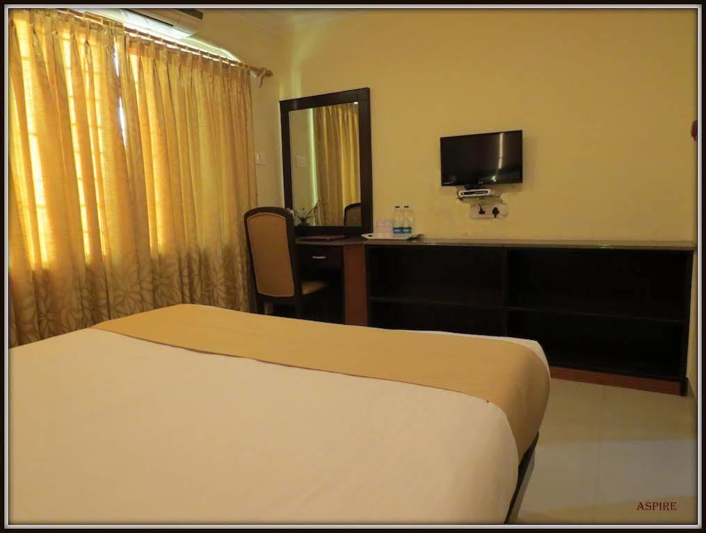 Moments Hotell Kolkata Eksteriør bilde