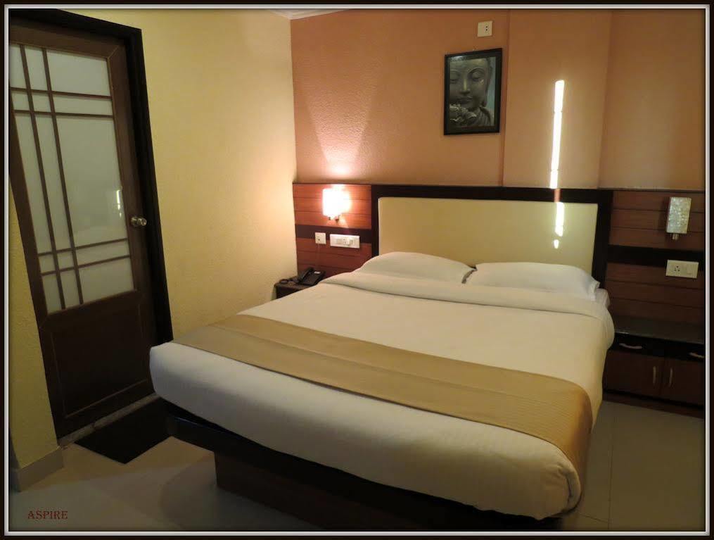 Moments Hotell Kolkata Eksteriør bilde